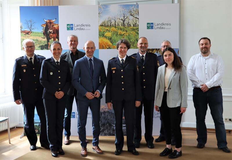 Vertreterinnen und Vertreter des Landratsamts Lindau und des Polizeipräsidiums Schwaben Süd/West beim Sicherheitsgespräch 