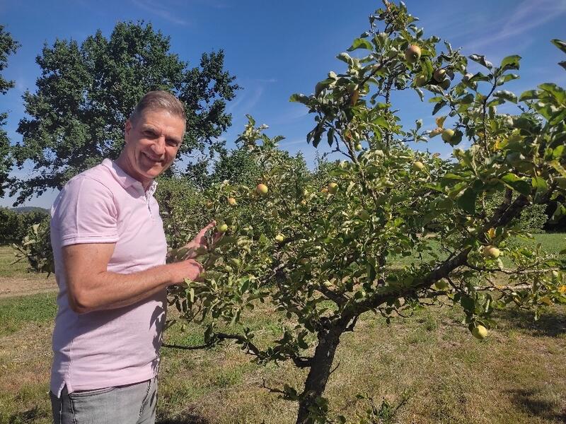 Bernd Brunner, Kreisfachberater f&uuml;r Gartenkultur und Landespflege der Landkreise Lindau und Oberallg&auml;u, freut sich, dass es neu in Schwaben eine Ausbildung zum Obstbaumwart gibt.  